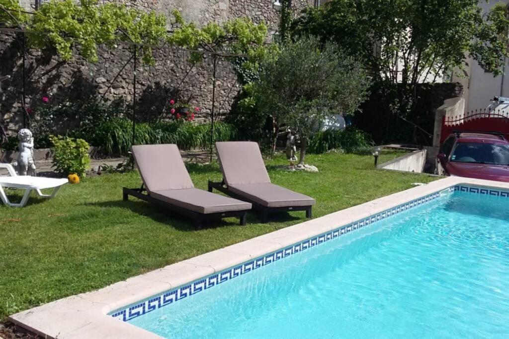 St Jean Du Gard : Spacious Apartment With Use Of Pool 圣让杜加尔 外观 照片